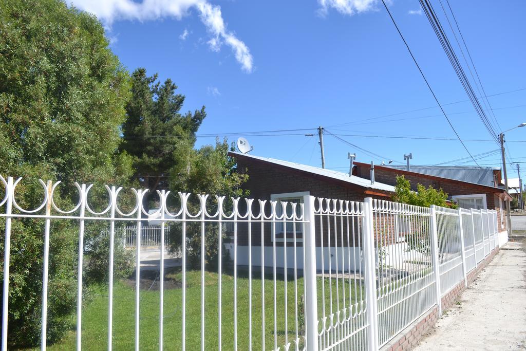 Departamentos Lizkar Daire Esquel Dış mekan fotoğraf