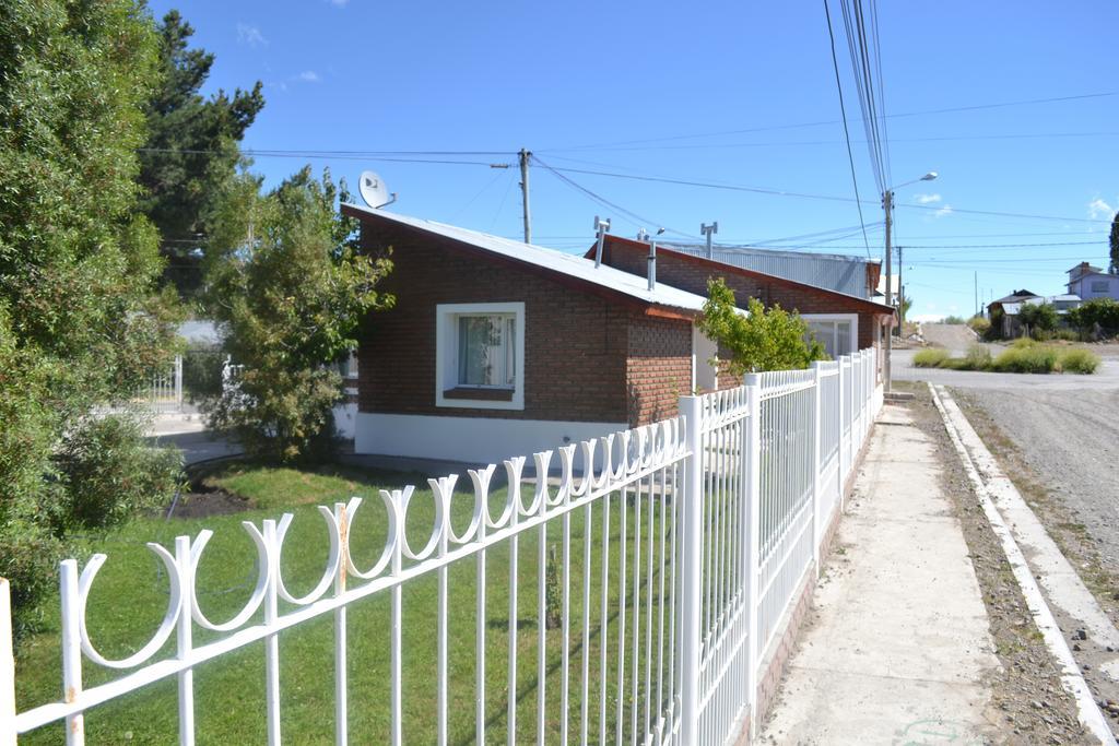 Departamentos Lizkar Daire Esquel Dış mekan fotoğraf